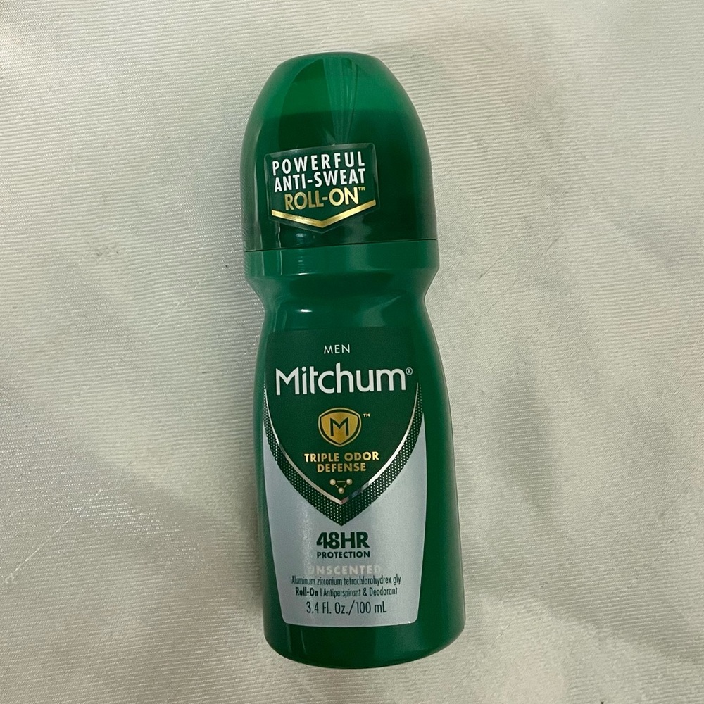 NEW Mitchum triple odor defense roll on unscented deodorant 48h